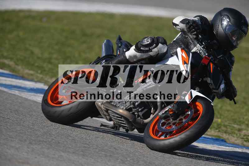 /Archiv-2024/02 29.01.-02.02.2024 Moto Center Thun Jerez/Gruppe gruen-green/2